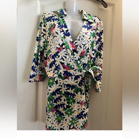 Diane Von Furstenberg DVF Celeste Green Floral print wrap Jersey short Romper